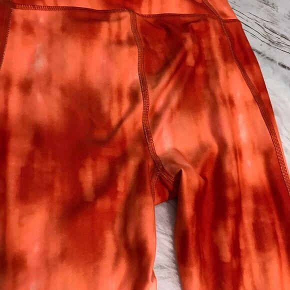 Under Armour Cropped Workout Leggings Size xs Heatgear compression tie dye - Picture 10 of 11